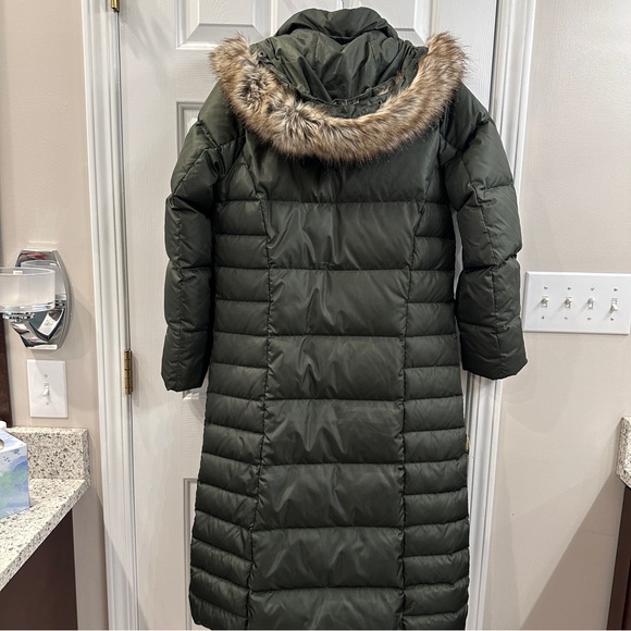 Eddie Bauer Lodge down jacket - Picture 7 of 10